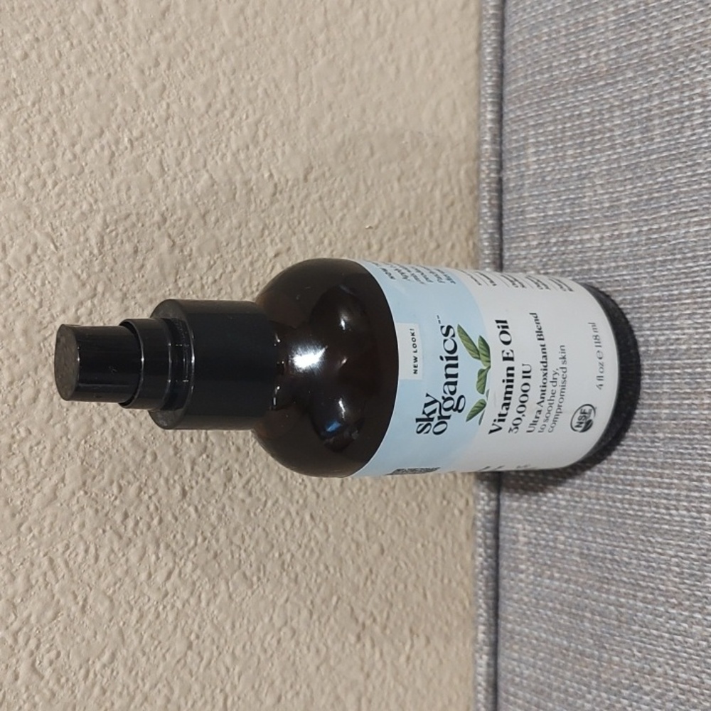 Sky Organics Vitamin E Oil 30,000 IU.